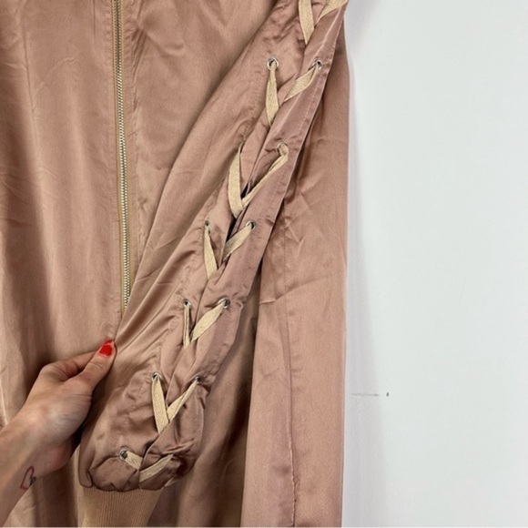 Missguided Carli Bybel  Zip Front Jacket womens Size 6 rose gold satin - Picture 4 of 9